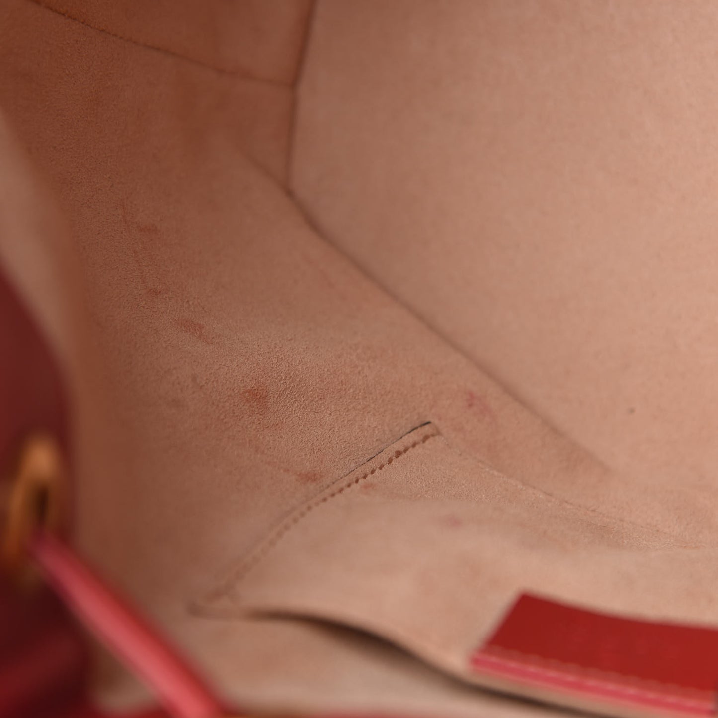Calfskin Matelasse Sylvie Web GG Marmont Bucket Bag Hibiscus Red