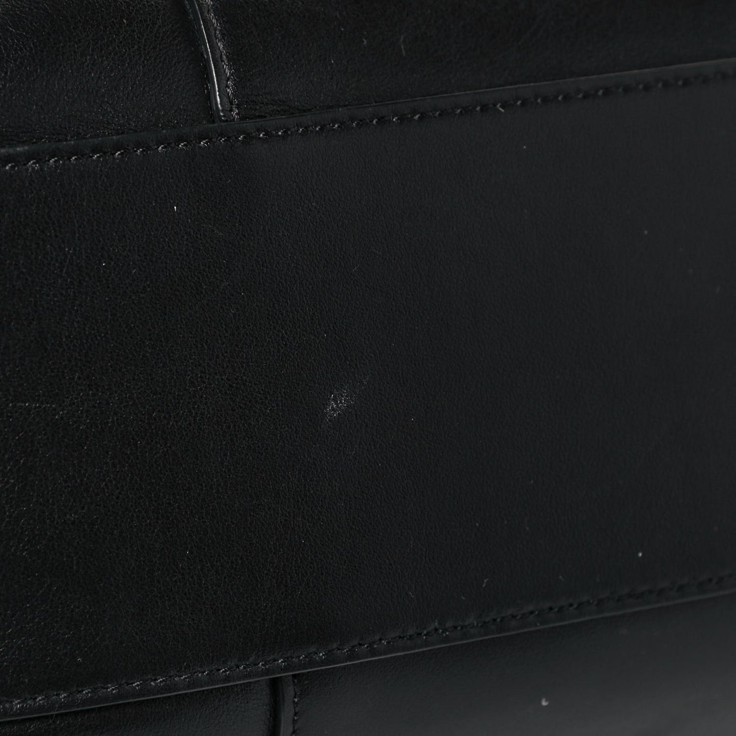 Smooth Calfskin Large Soft Antigona Black