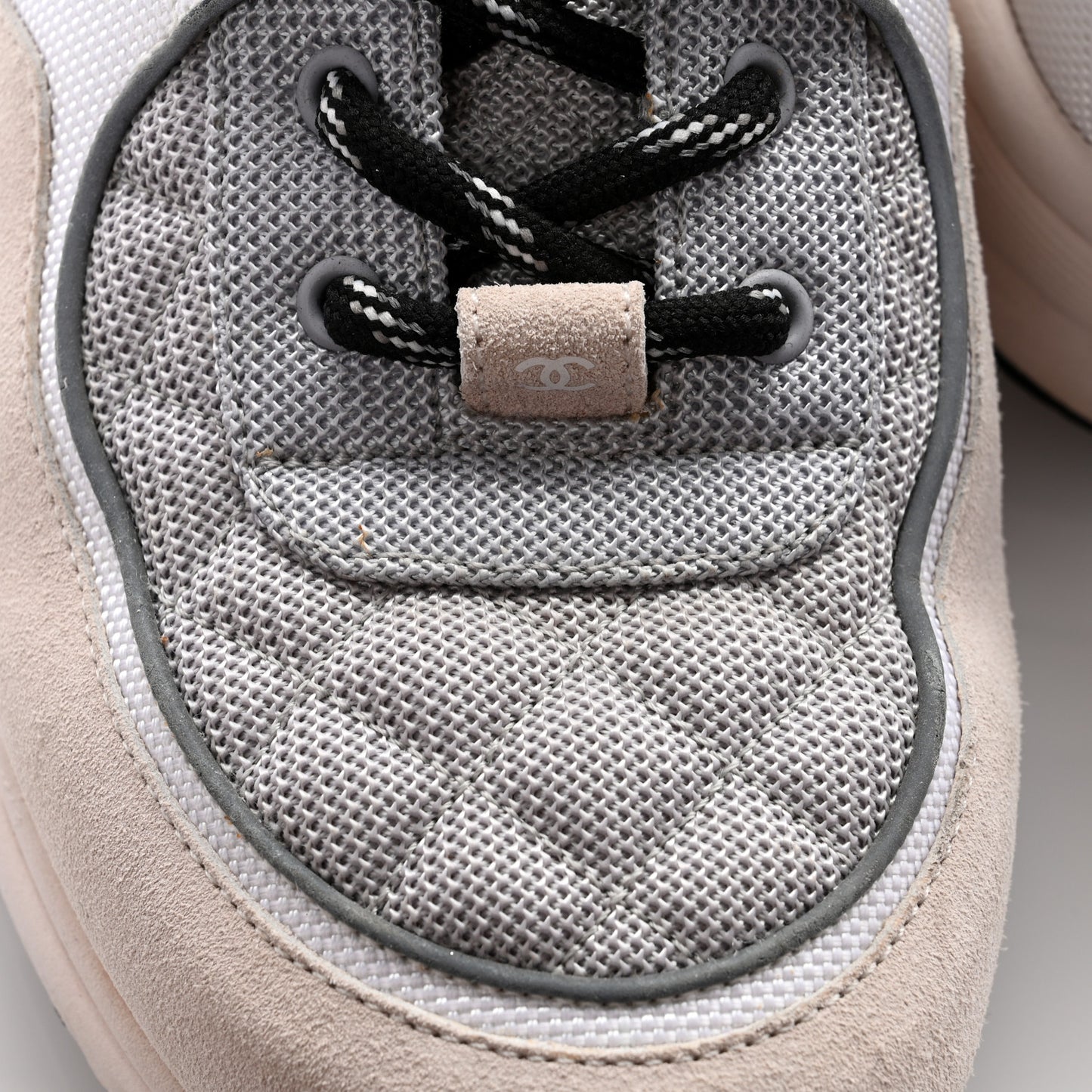 Mesh Suede Calfskin Grained Calfskin Mens CC Sneakers 45 Gray White