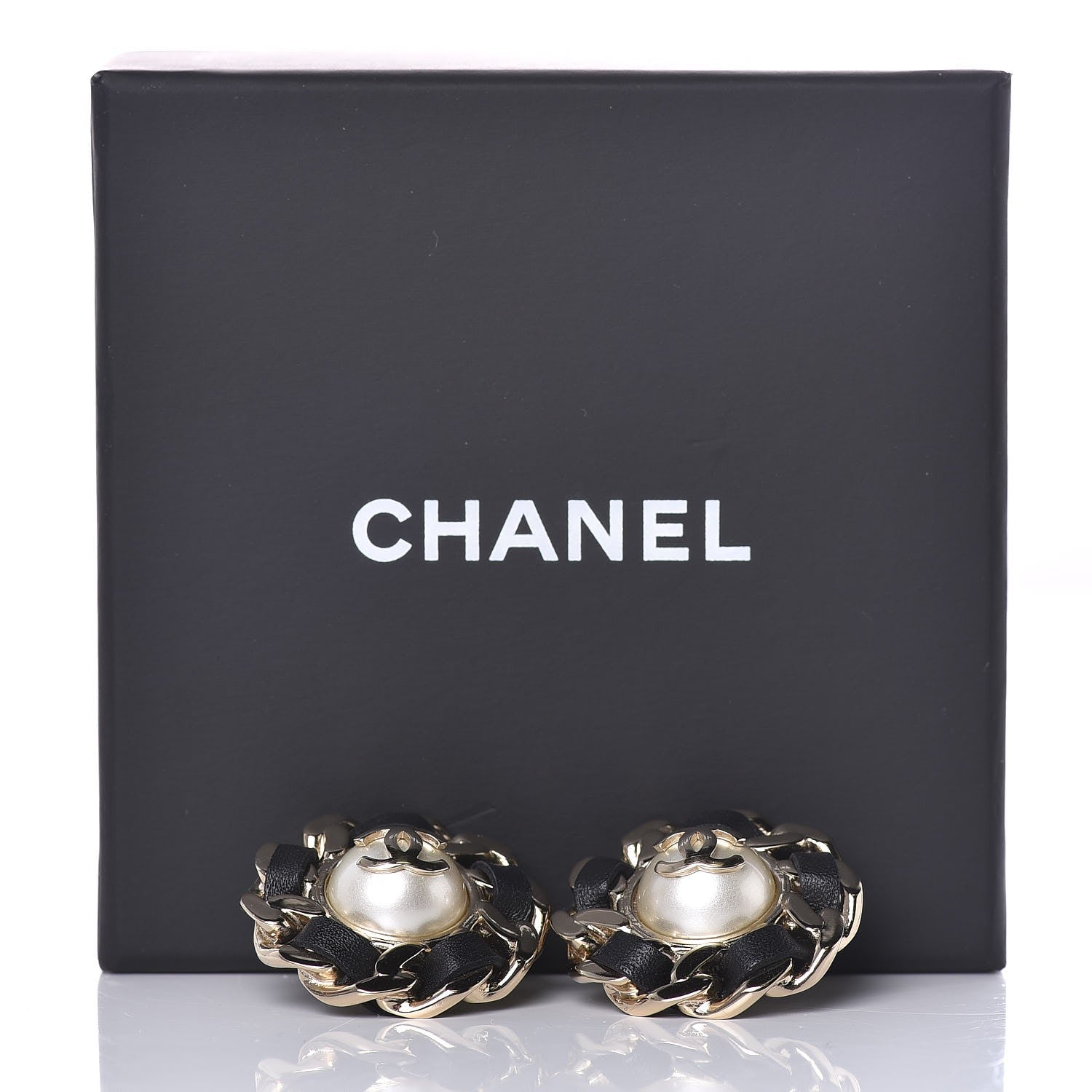 Chanel Pearl Lambskin Chain Around CC Earrings Gold 5 of 5
