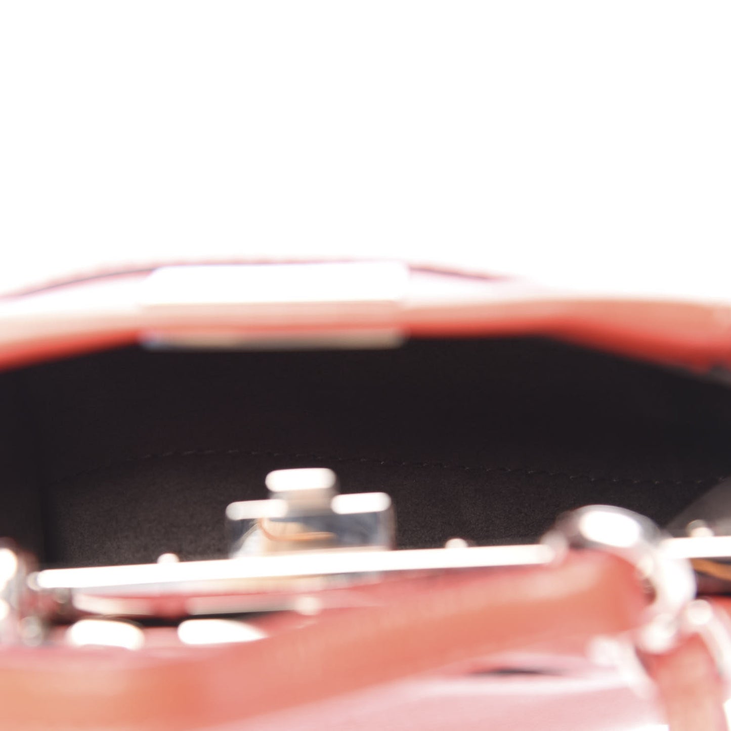 Shiny Nappa Micro Peekaboo Iconic Satchel Rosso Pimento