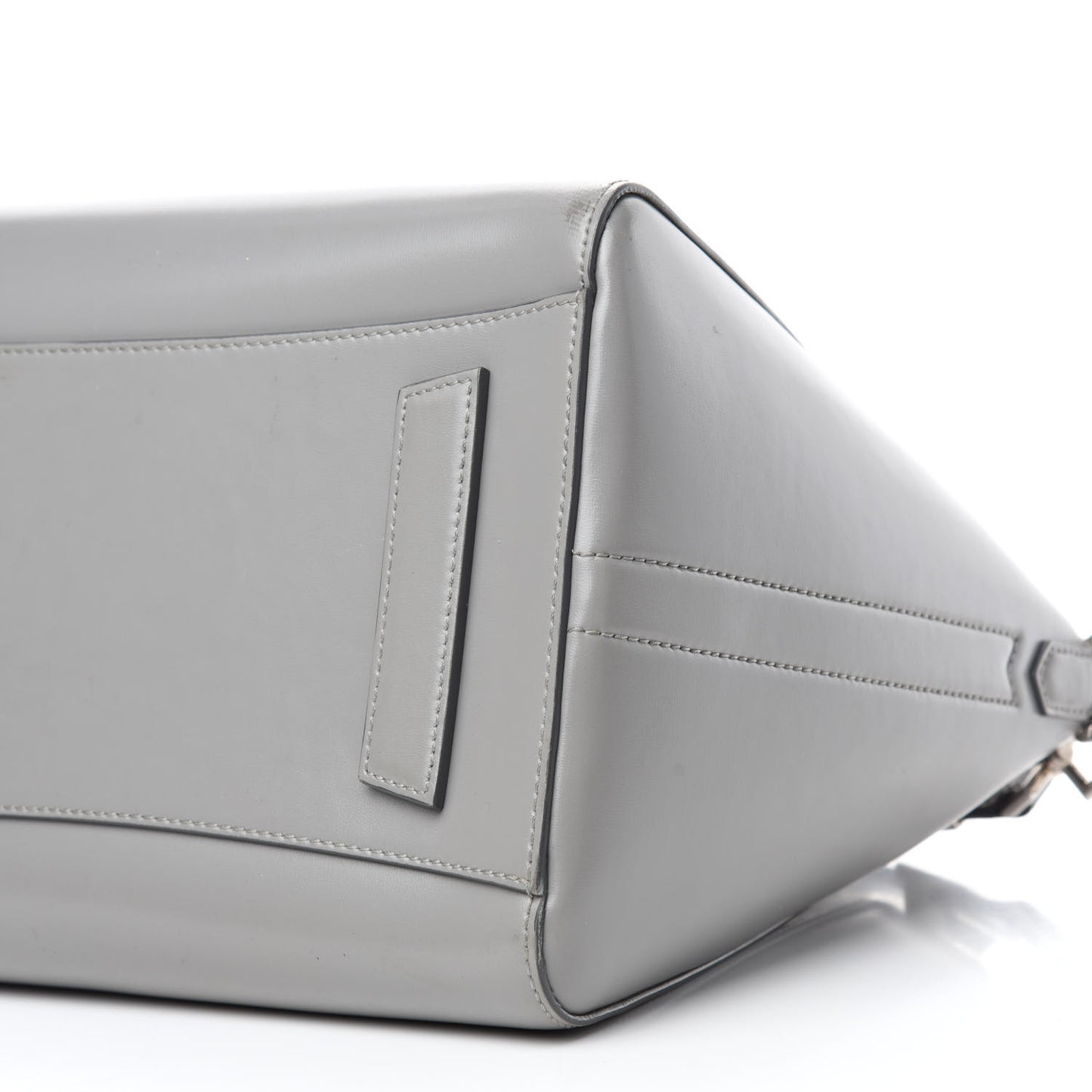 Shiny Lord Calfskin Medium Antigona Pearl Grey