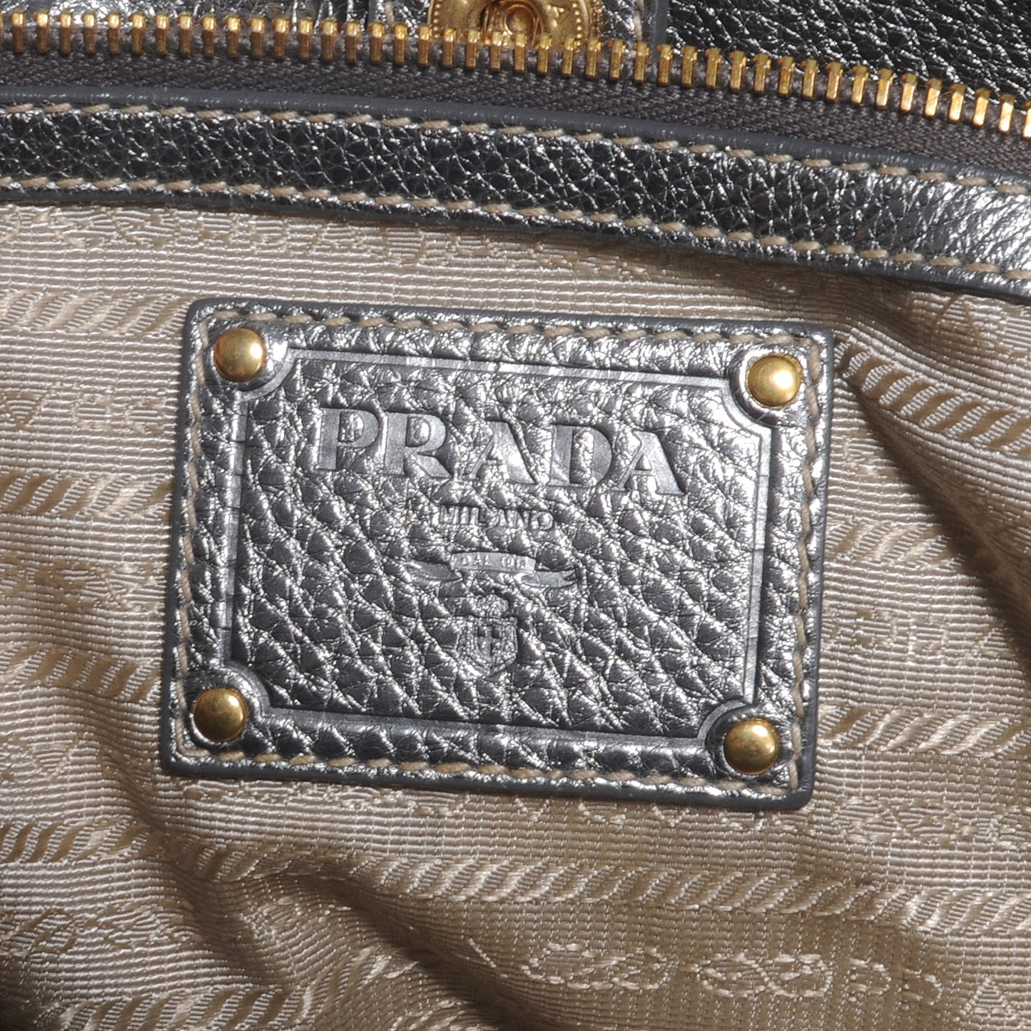Vitello Daino Tote Silver