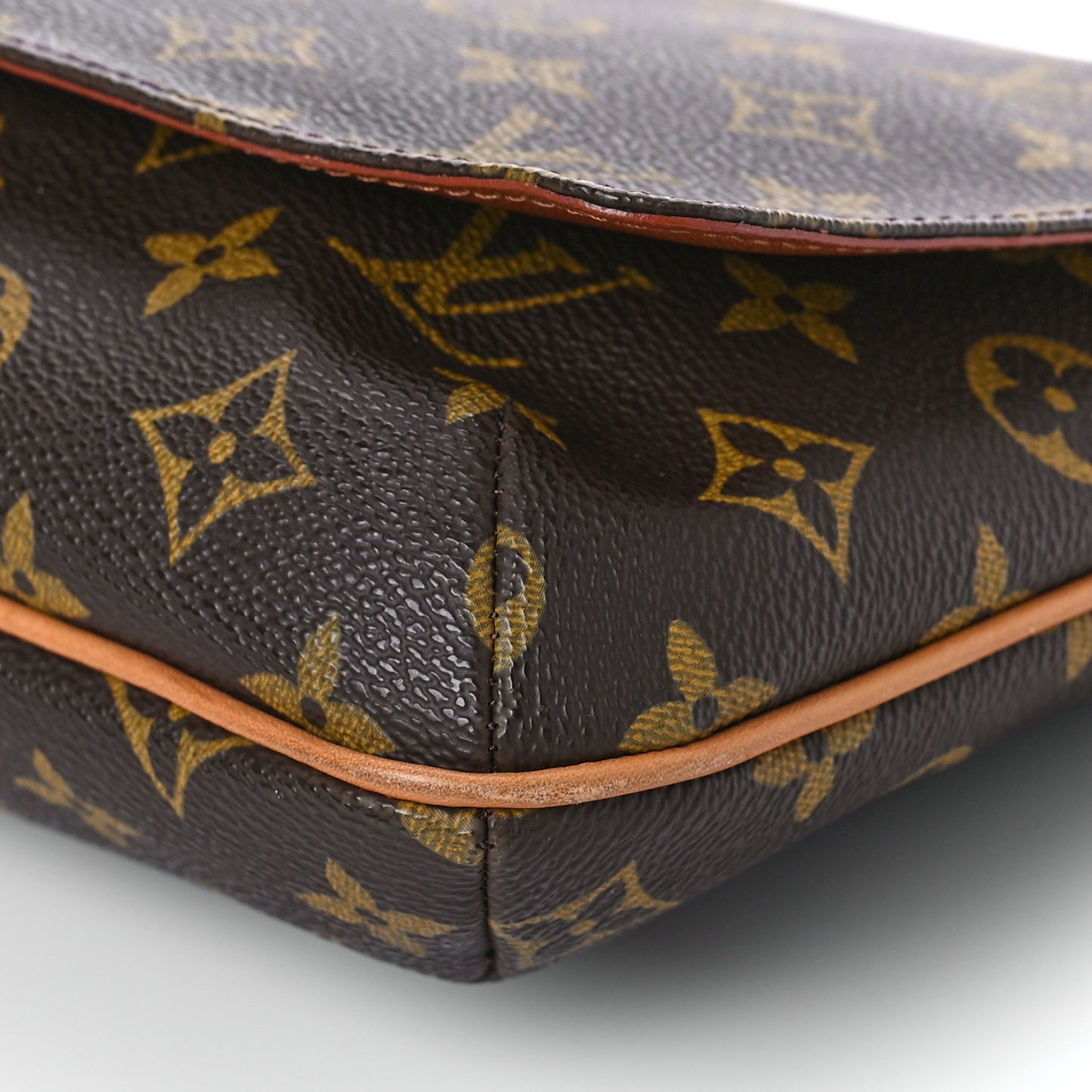 Monogram Musette Tango