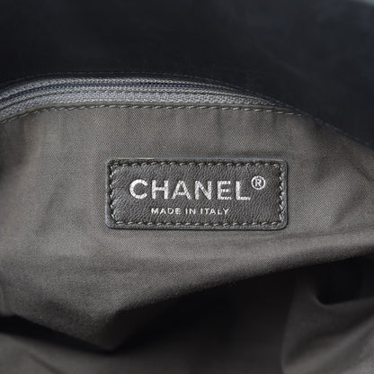 Chanel Vinyl Lipstick Ligne Tote Black 7 of 17