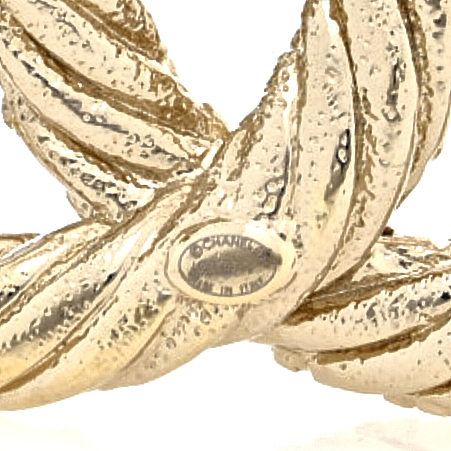 Twisted CC Brooch Light Gold
