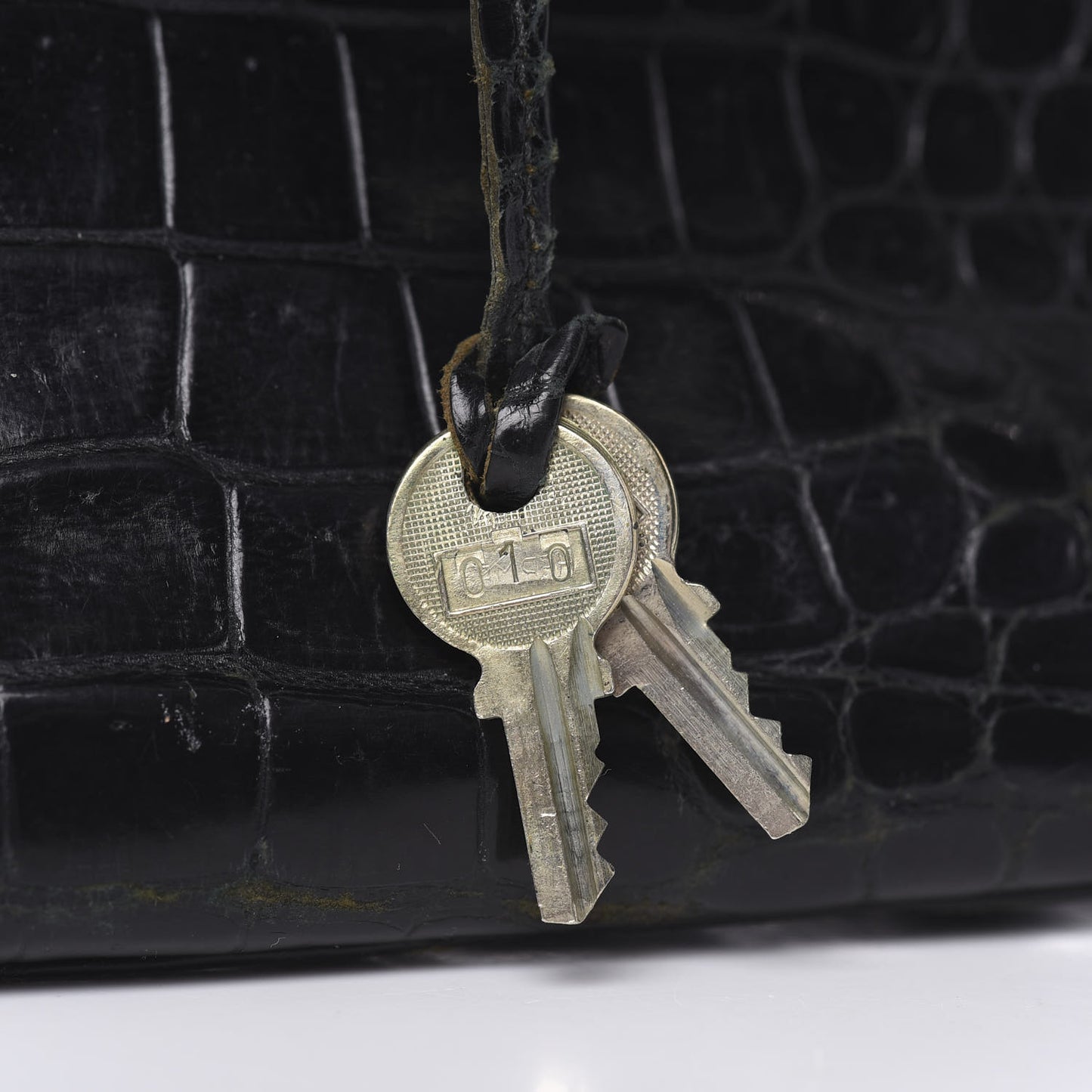 Shiny Porosus Crocodile Kelly Sellier 32 Black