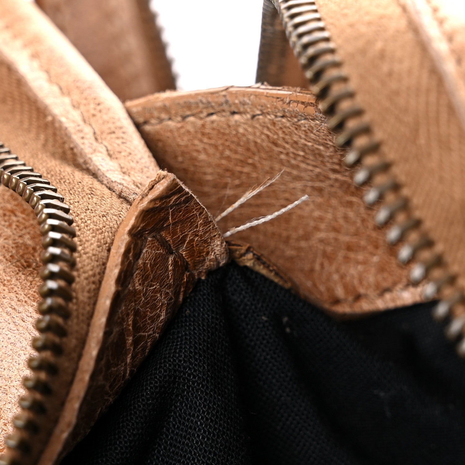 Balenciaga Agneau Classic Hardware City Cumin 16 of 31
