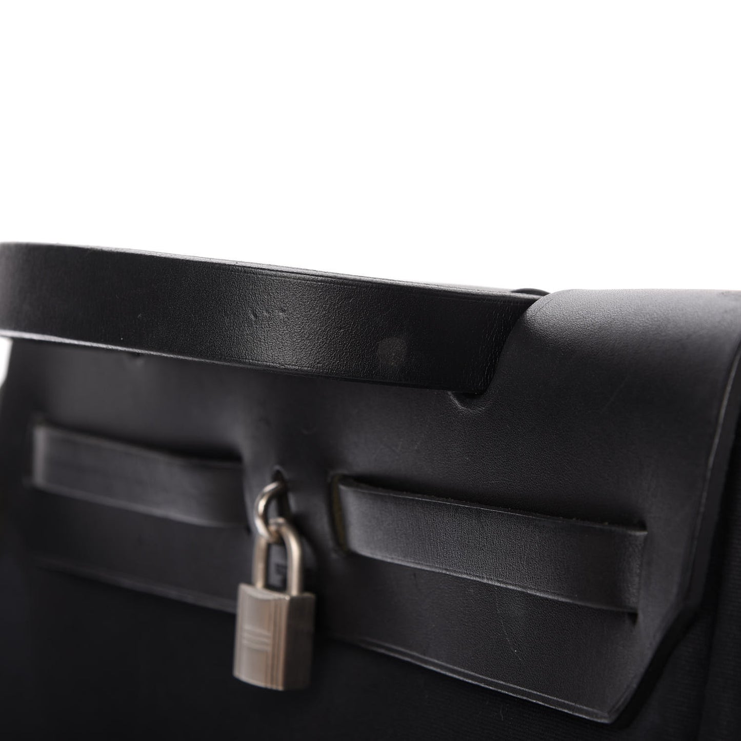 Toile Vache Calfskin Herbag 30 PM Black