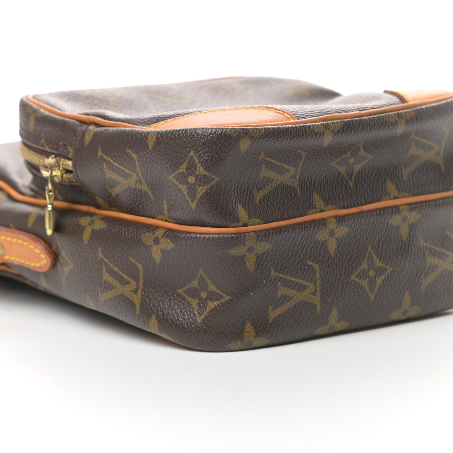 Monogram Amazone