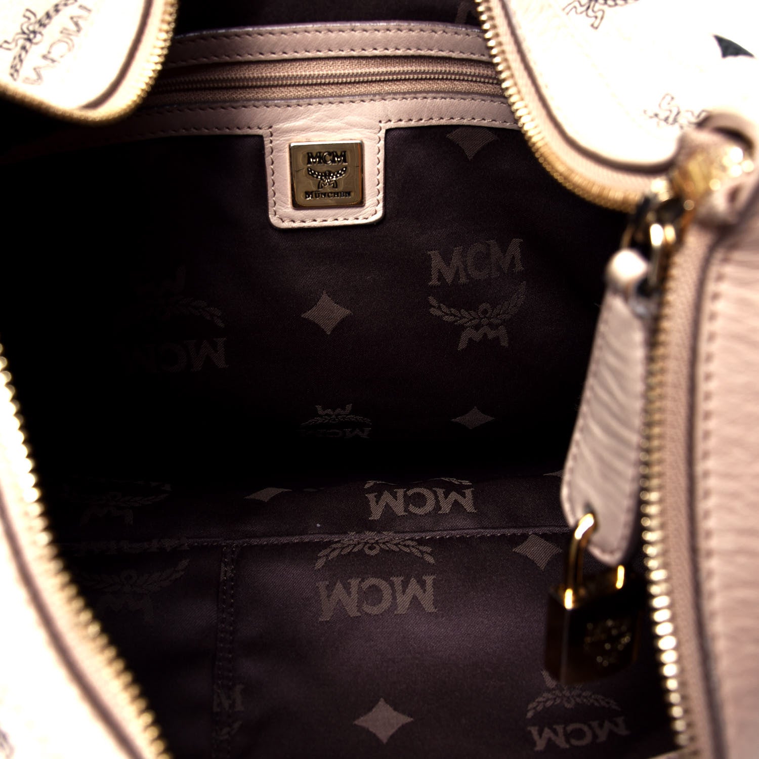 MCM Visetos Hobo Beige 4 of 4