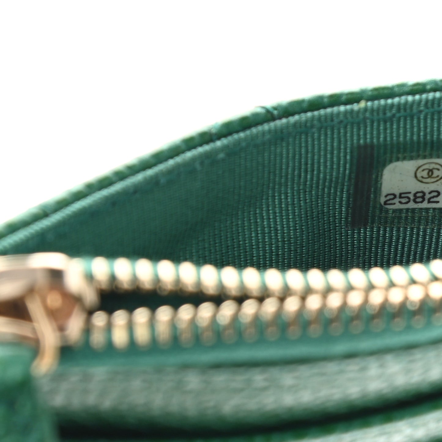 Metallic Caviar Quilted CC Zip Card Holder Green