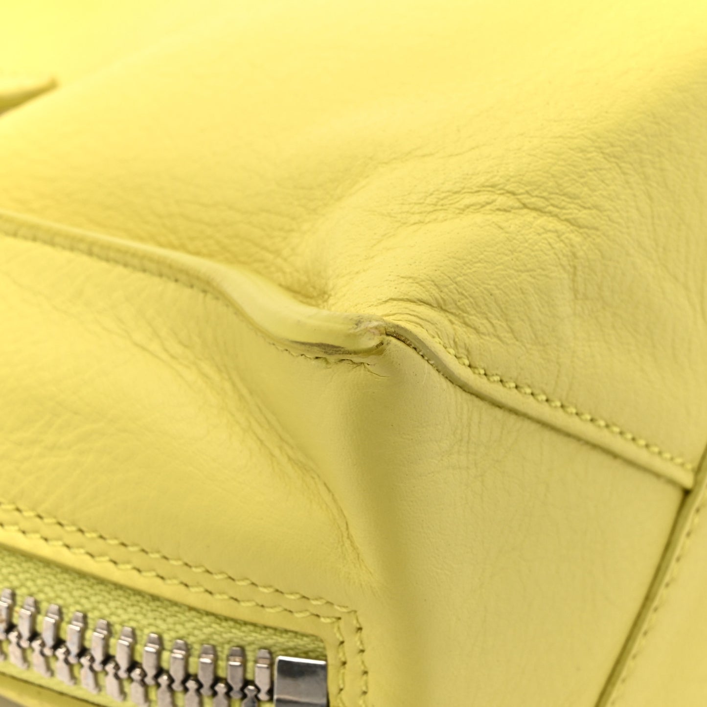 Calfskin Papier Mini A4 Jaune Poussin