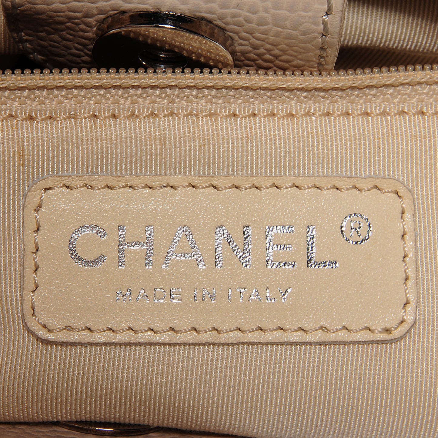 Caviar Petit Shopping Tote PST Beige Clair