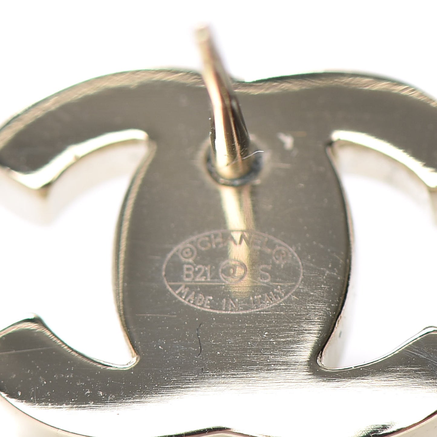 Metal CC Turnlock Earrings Gold
