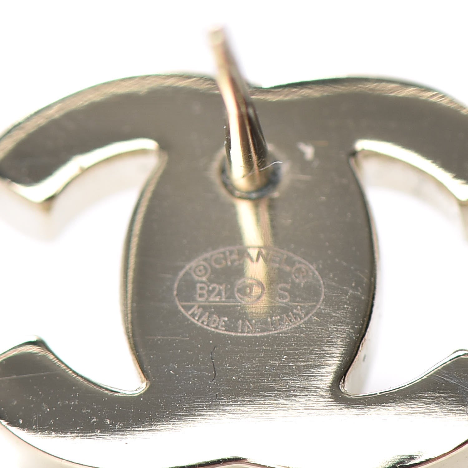 Chanel Metal CC Turnlock Earrings Gold 4 of 4