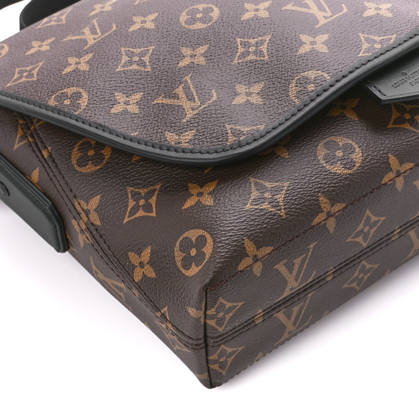 Monogram Macassar Magnetic Messenger