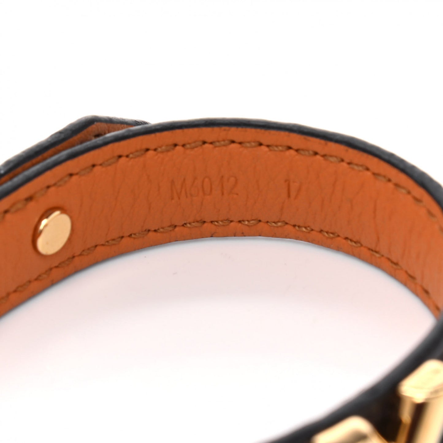 Monogram Essential V Bracelet 17