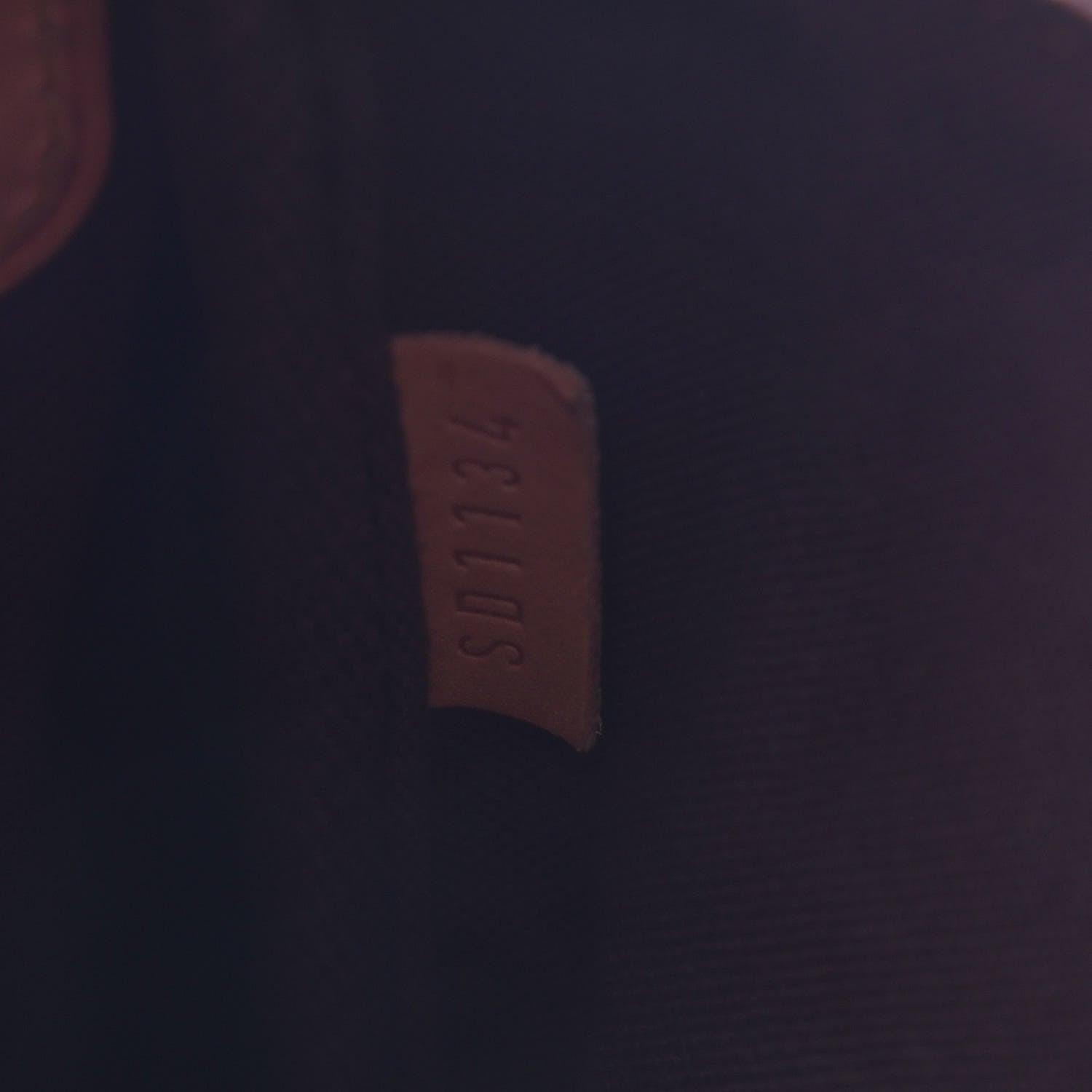 Louis Vuitton Monogram Favorite MM 8 of 10