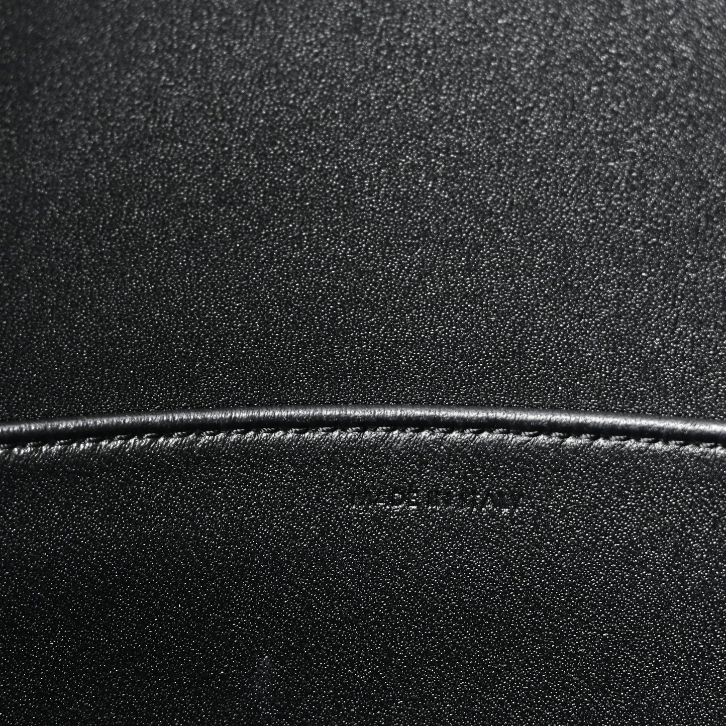 Supple Calfskin Medium Annabel Black