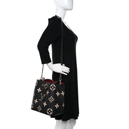 Louis Vuitton Empreinte Monogram Giant Neonoe MM Black Beige 2 of 9