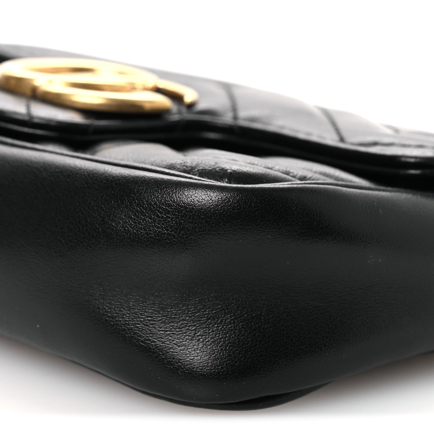 Calfskin Matelasse Super Mini GG Marmont Shoulder Bag Black