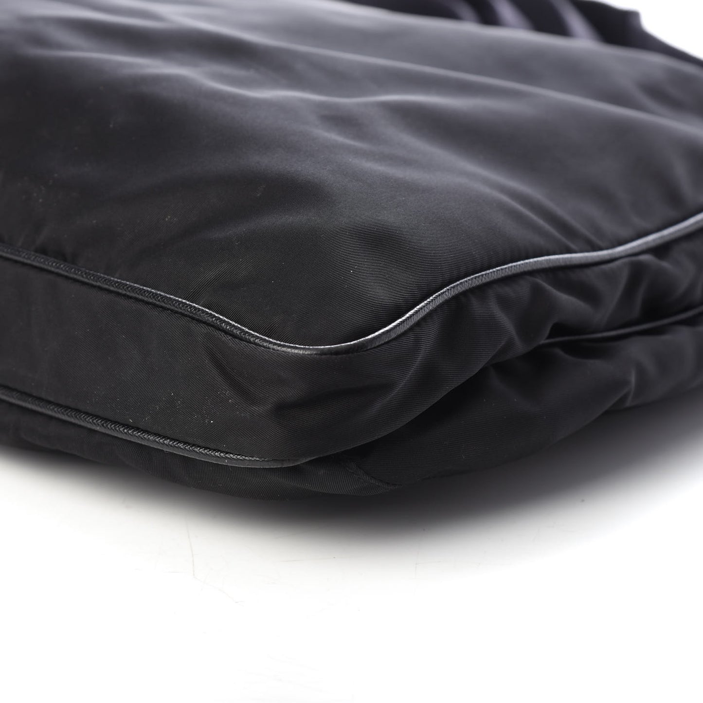 Nylon Messenger Bag Black