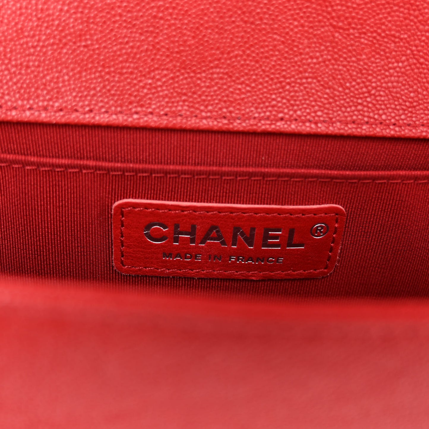 Caviar Quilted Medium Boy Flap Red
