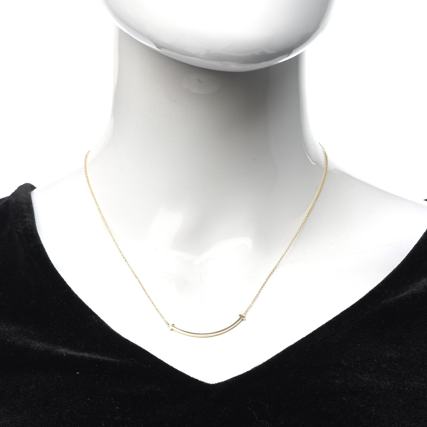 18K Yellow Gold Small T Smile Pendant Necklace