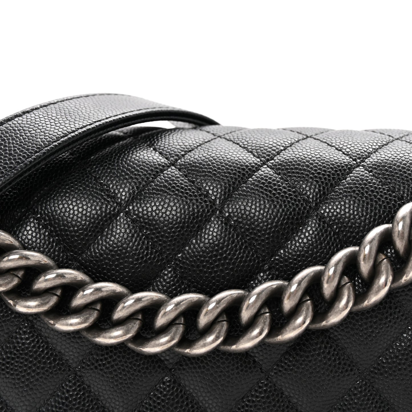 Caviar Quilted Medium Boy Flap Black