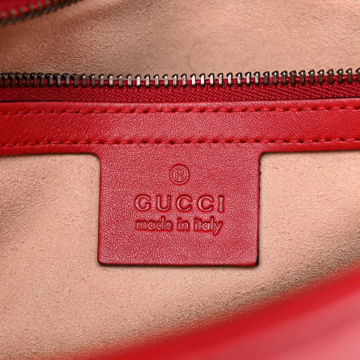 Calfskin Matelasse Small GG Marmont Shoulder Bag Hibiscus Red