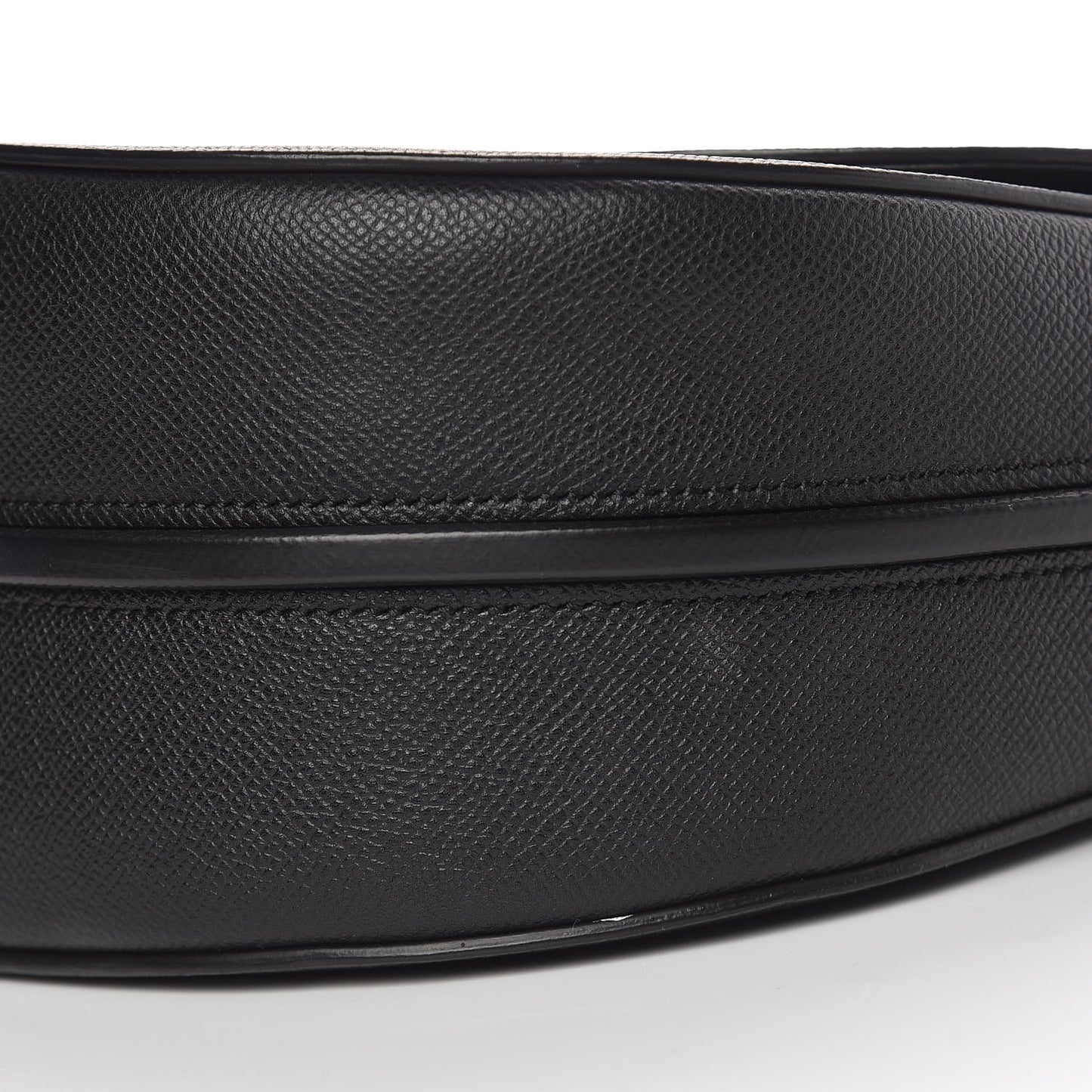Grained Calfskin Medium Trotteur Black