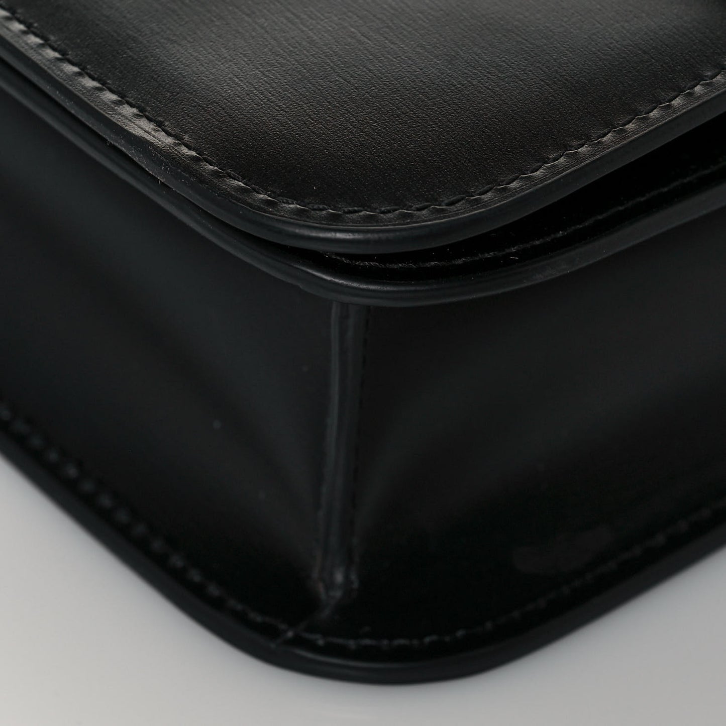 Box Calfskin Small Classic Box Flap Bag Black