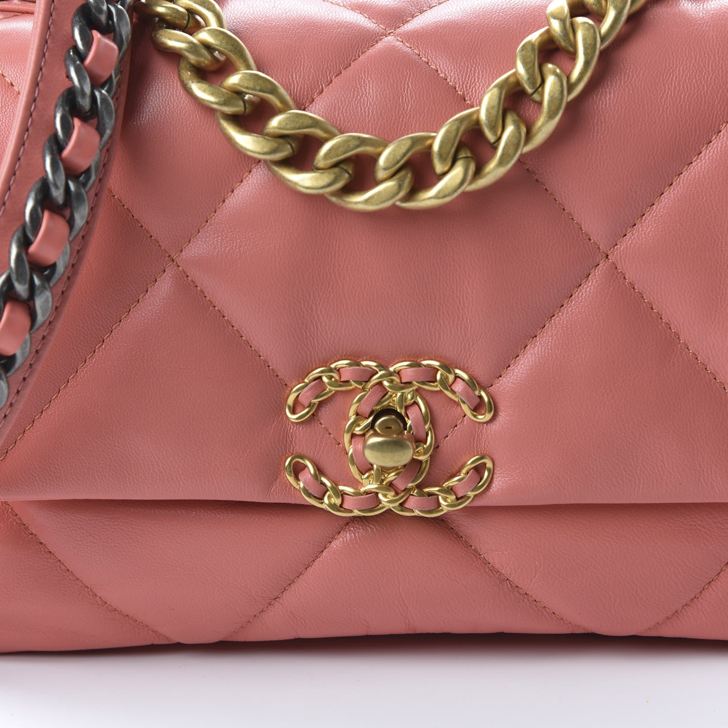 Chanel Goatskin Quilted Medium 19 Flap Pink 10 of 11