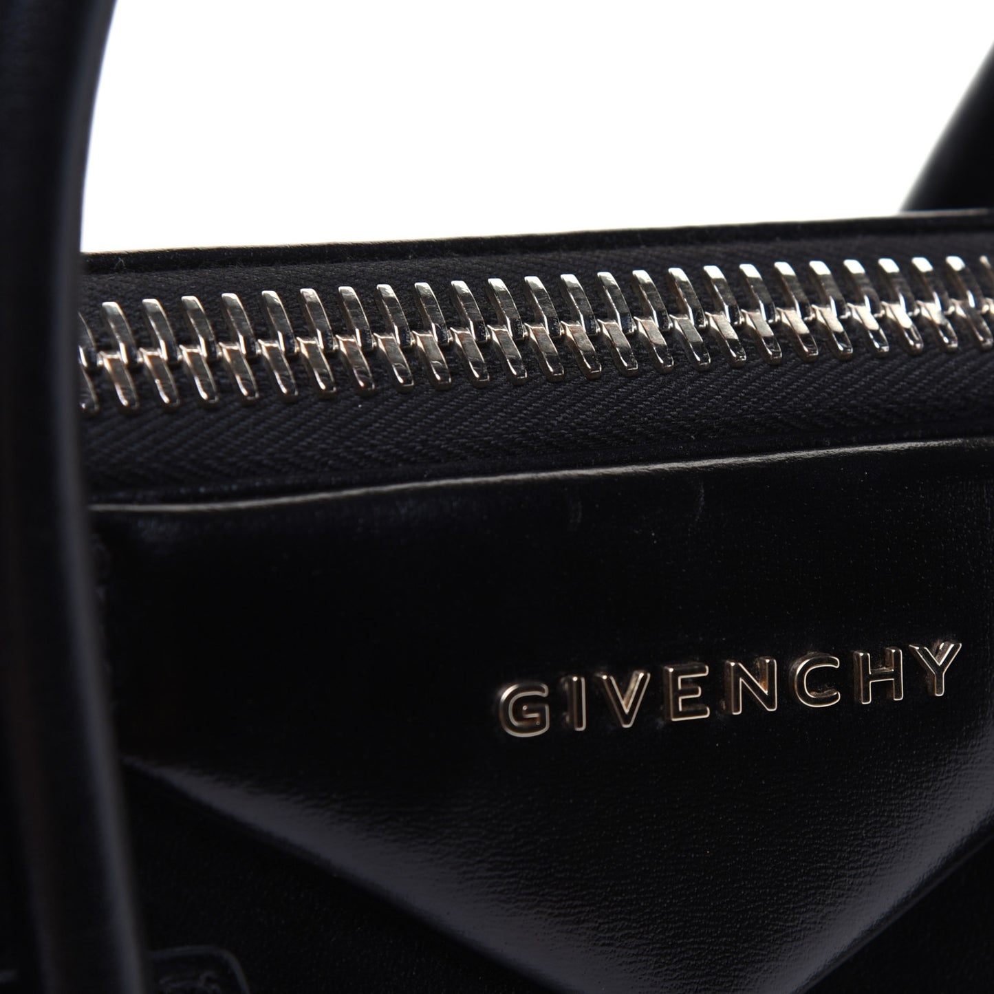 Shiny Lord Calfskin Small Antigona Black