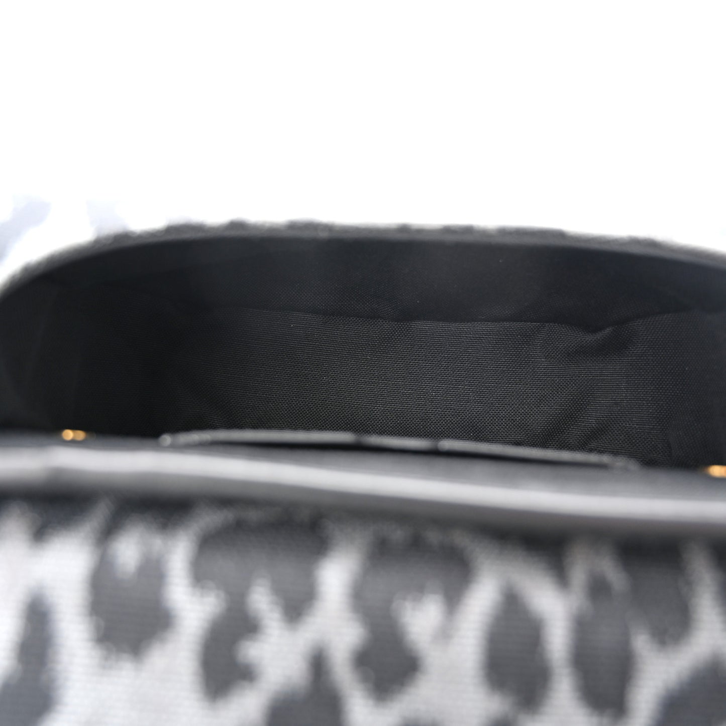 Canvas Mizza Embroidered Medium Bobby Flap Grey Black