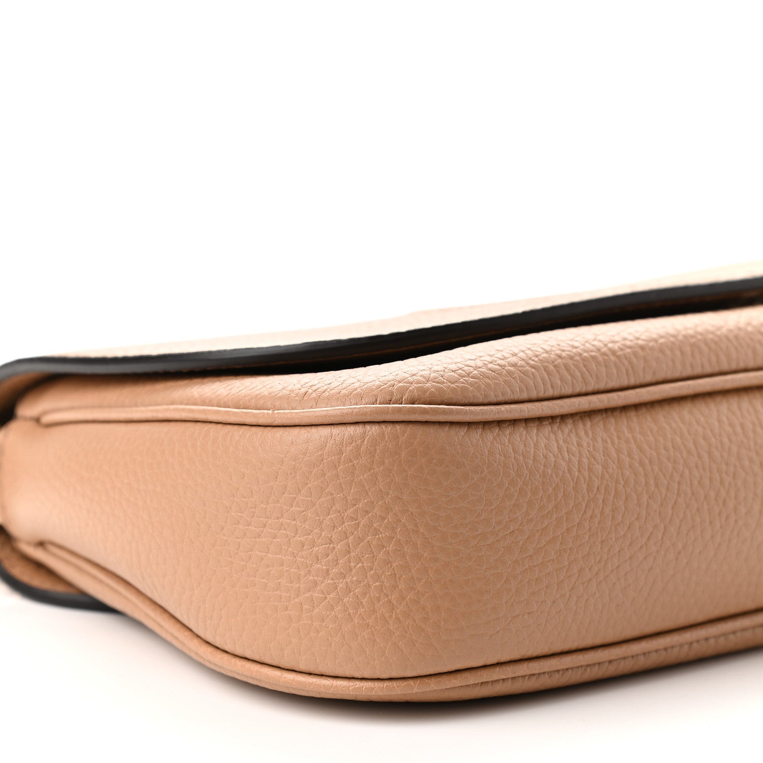 Gucci Pebbled Calfskin Medium Soho Flap Crossbody Camelia 8 of 9