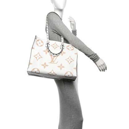 Louis Vuitton Monogram Giant Onthego GM Kaki Beige 2 of 12