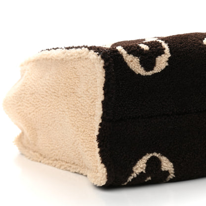 Louis Vuitton Shearling Monogram Giant Teddy Onthego GM Black White 9 of 10