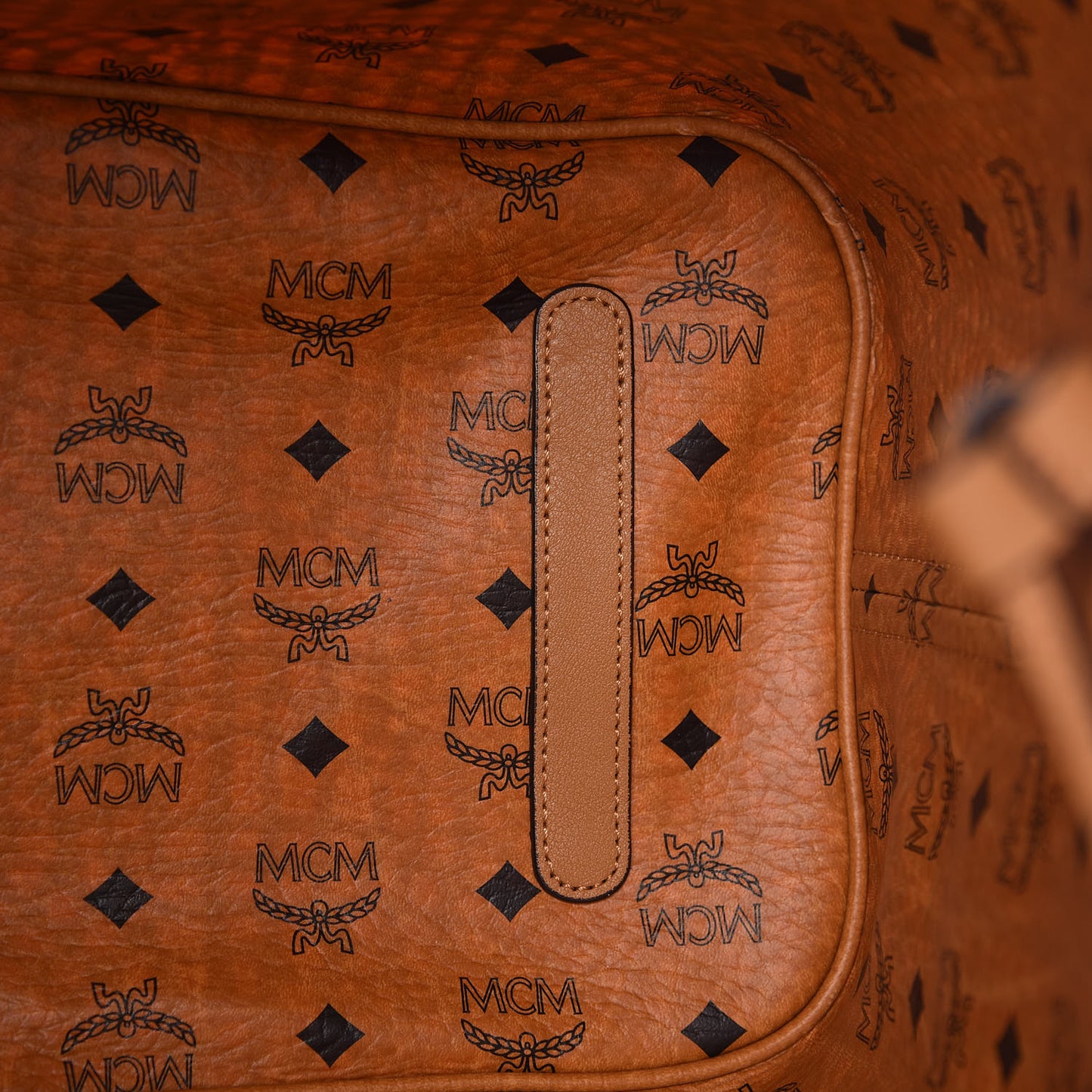 Visetos Large Liz Reversible Shopper Tote Cognac