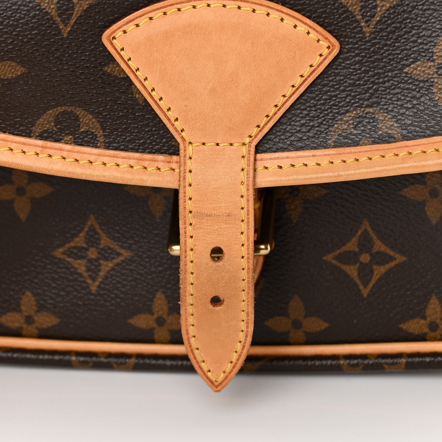 Monogram Sologne