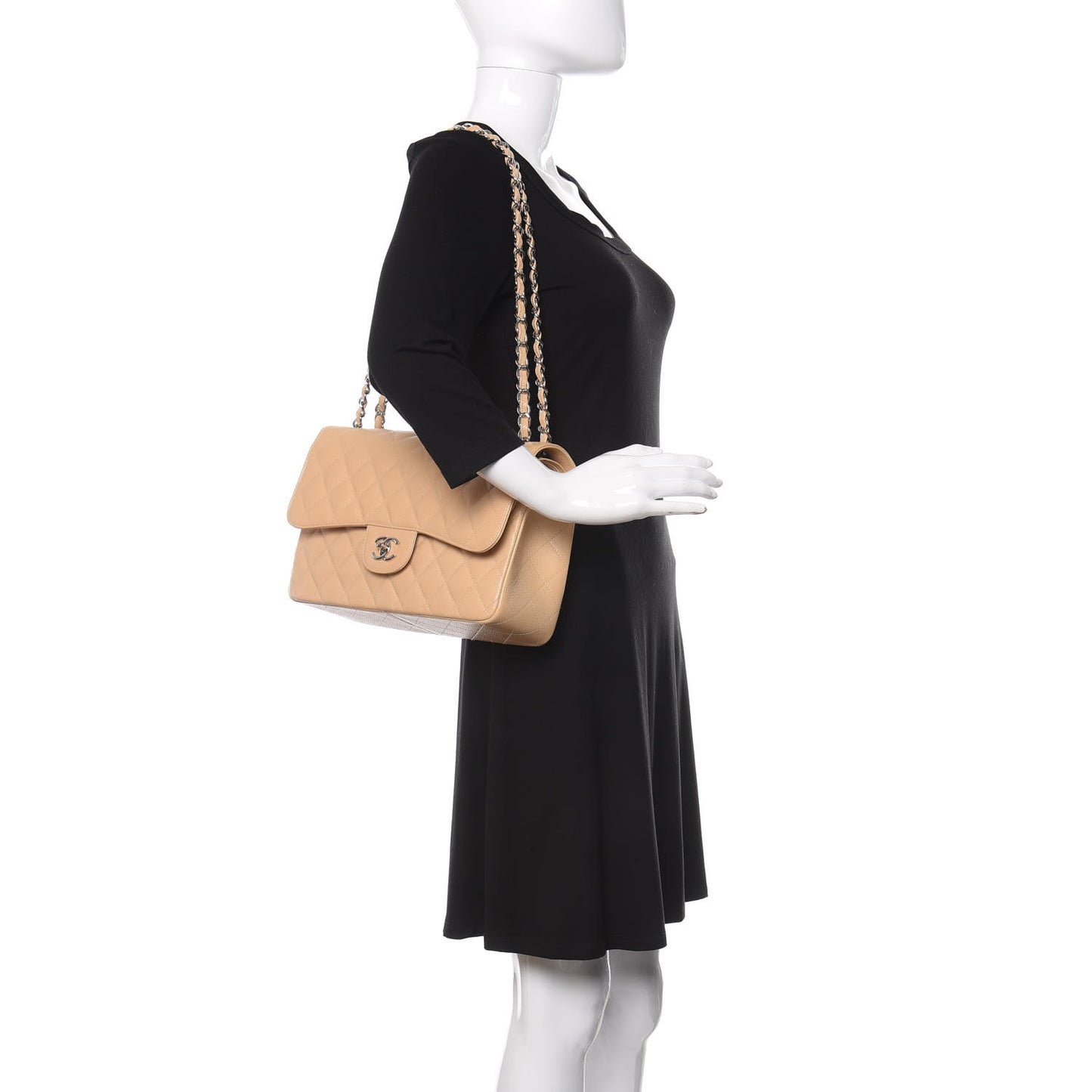 Caviar Quilted Jumbo Double Flap Beige Clair