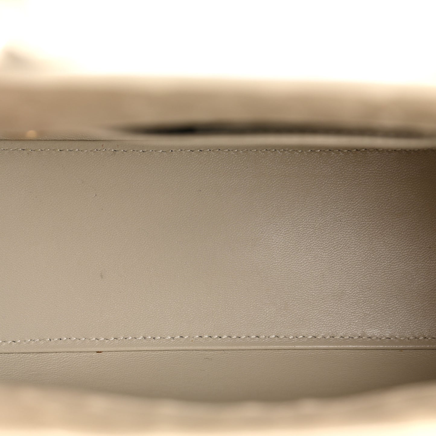 Ostrich Nano Sac De Jour Crema Soft