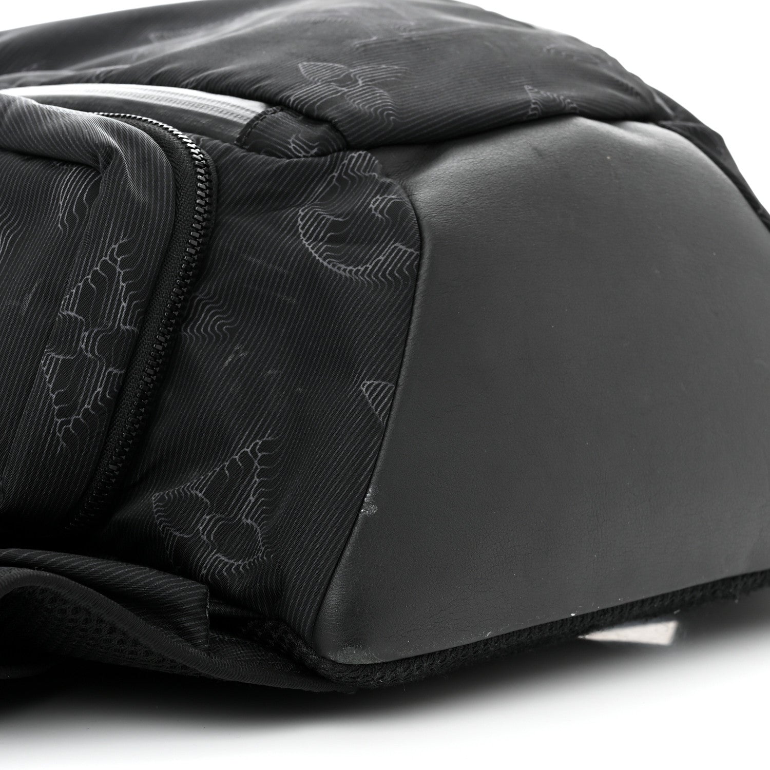 Louis Vuitton Monogram 3D 2054 Mountain Backpack Grey Black Rainbow 8 of 11