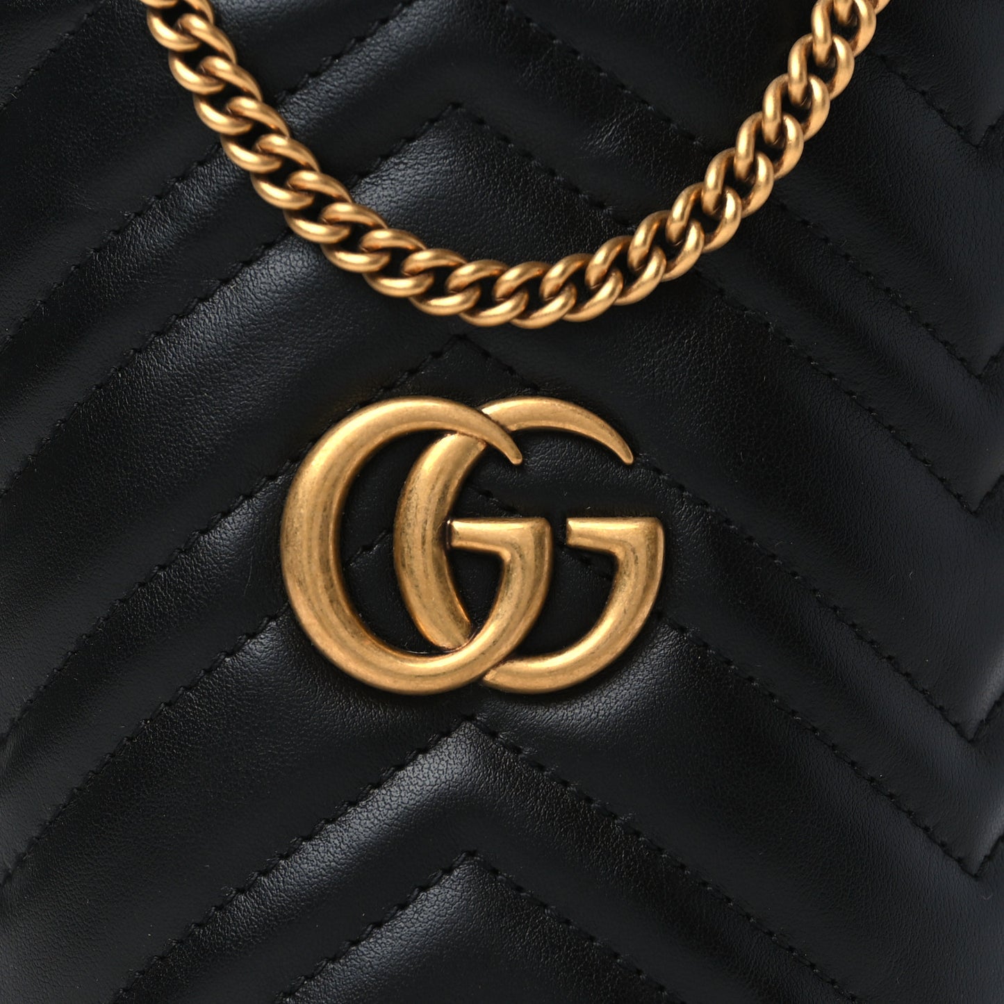 Calfskin Matelasse Mini GG Marmont 2.0 Bucket Bag Black