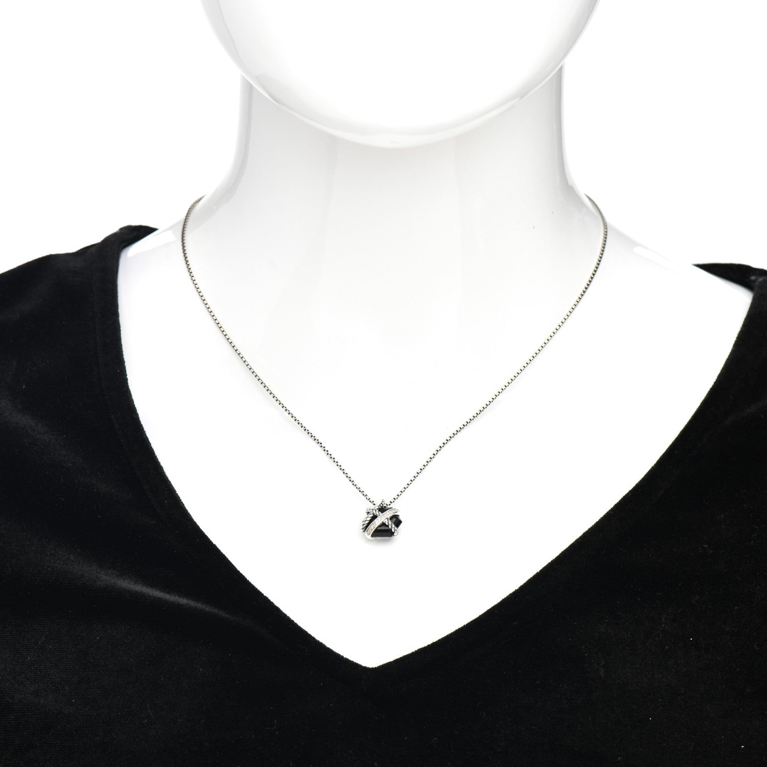 David Yurman Sterling Silver Diamond Black Onyx 10mm Petite Cable Wrap Pendant Necklace 2 of 4