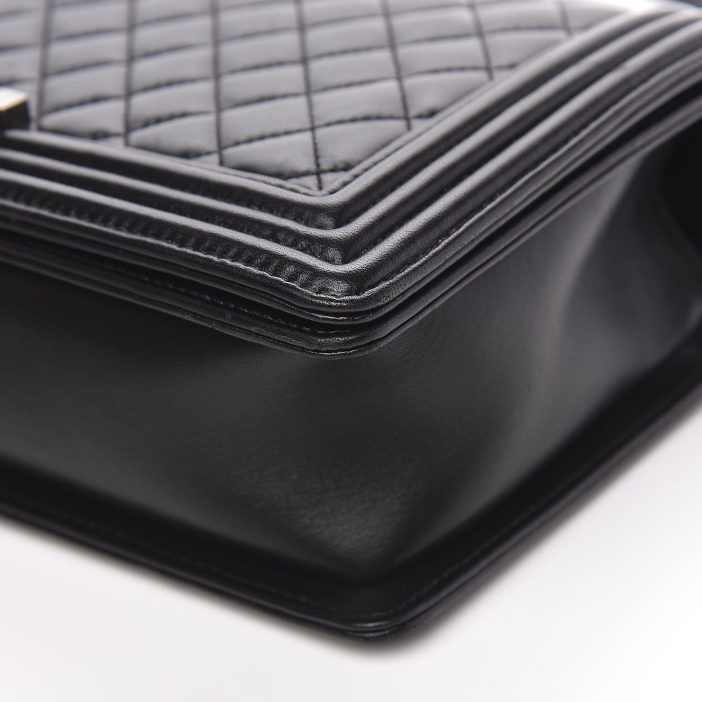 Lambskin Quilted New Medium Boy Flap Black