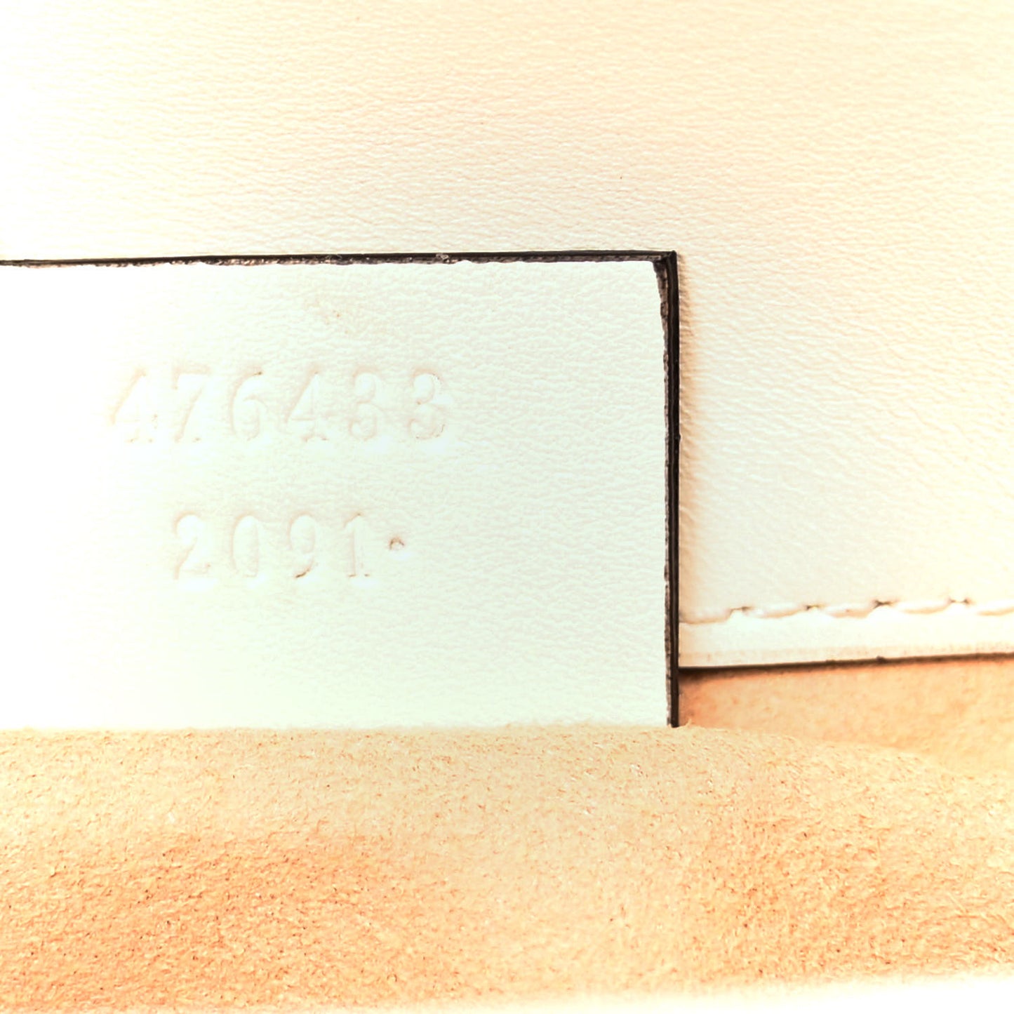 Calfskin Matelasse Super Mini GG Marmont Shoulder Bag White