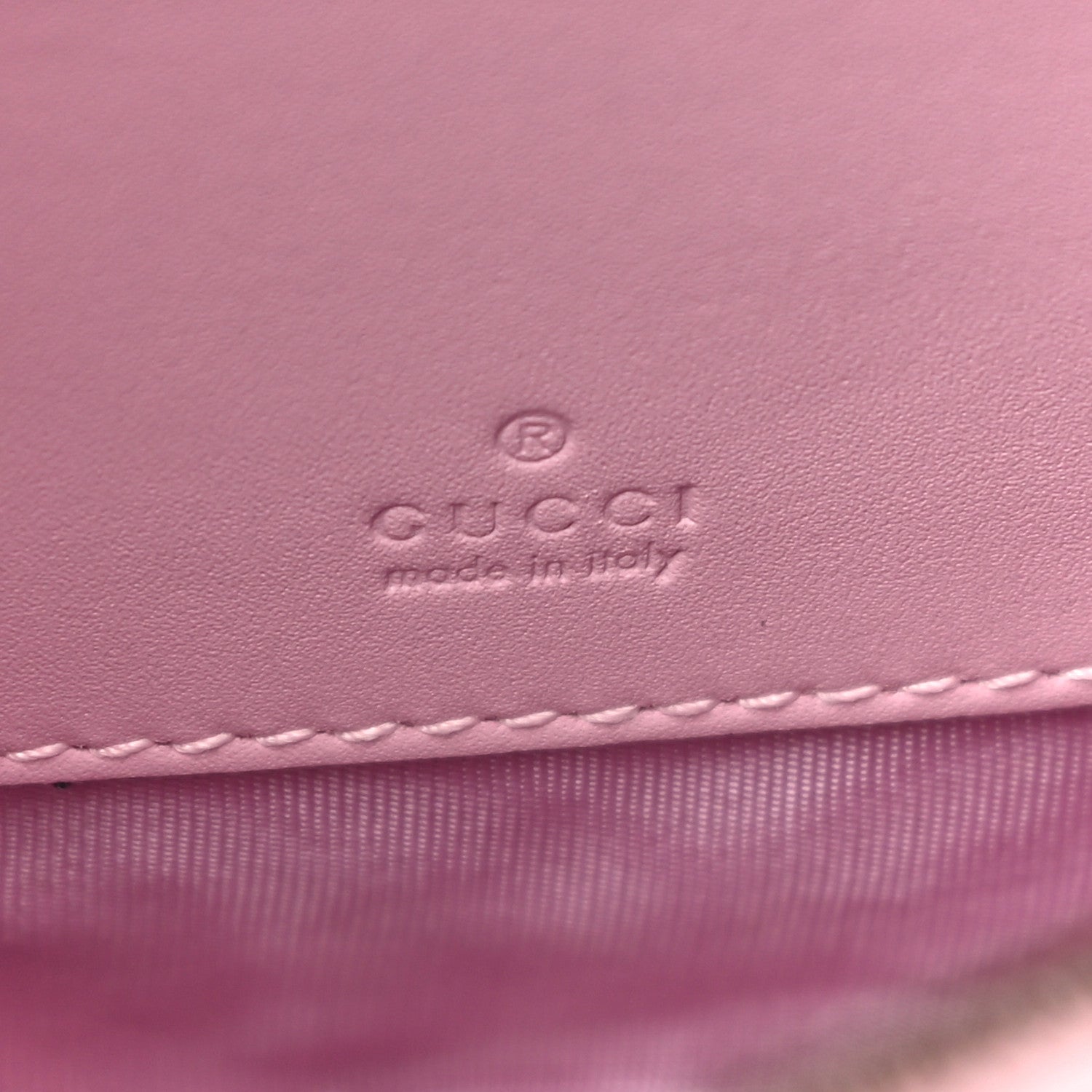 Gucci GG Supreme Monogram Strawberry Round Wrist Wallet 6 of 10