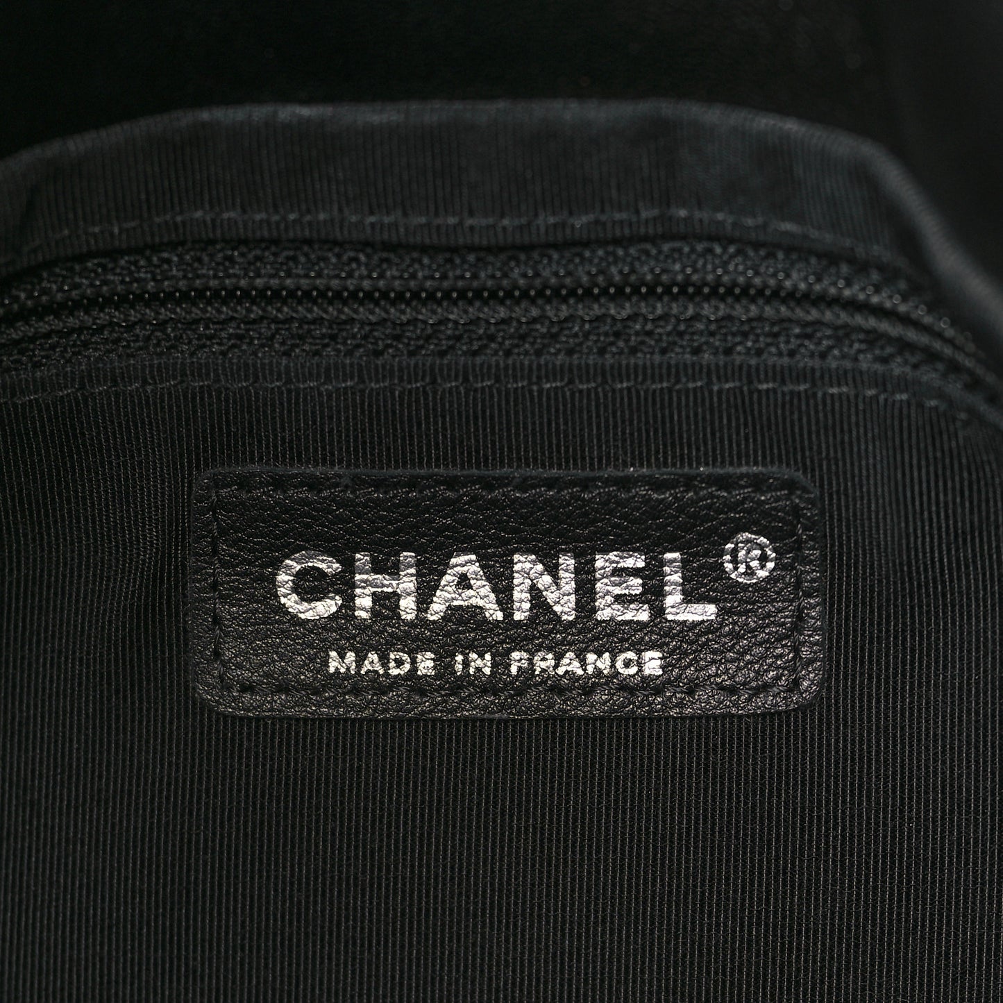 Calfskin Quilted Large Trianon Messenger Flap Black